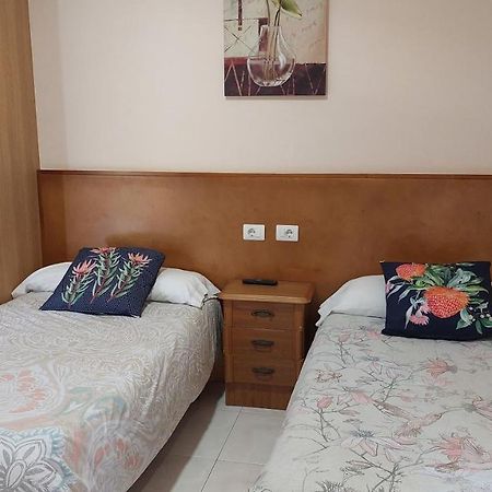 Albergue La Escuela La Laguna  ภายนอก รูปภาพ