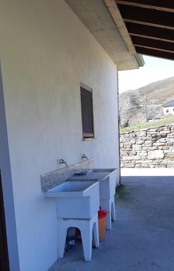 Albergue La Escuela La Laguna  ภายนอก รูปภาพ